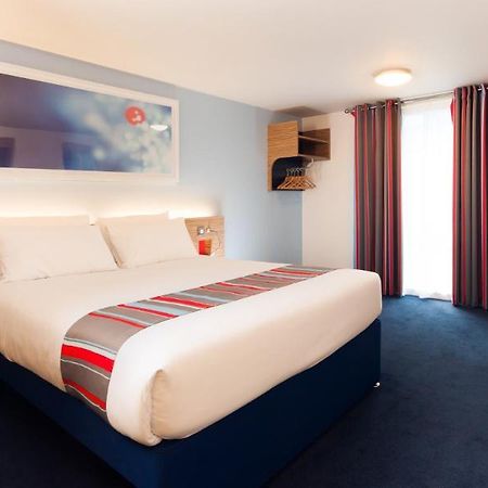 Travelodge Paignton Seafront Exterior photo